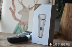 日本安来精钢＋四刀头设计 小米生态链新品剃须刀简评