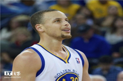 NBA球星库里休赛期用VR训练
