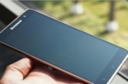 联想发布全球首款5G手机刷存在