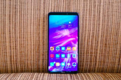 荣耀note10正式发布华为mate10首当其冲