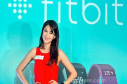 Fitbit 推出心率监测功能手带：Charge HR 及 Fitbit Surge
