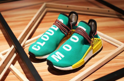 色彩也能成为制胜筹码 PharrellxadidasoriginalHUNMDTRAIL真假对比