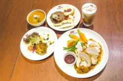 MoominCaf&eacute;圣诞大餐送瓷碟