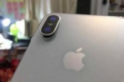 iPhoneX再出质量问题！镜头盖脱落修理费高达4700元