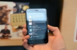 iPhone劲敌 亚马逊Fire Phone真机曝光