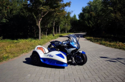 99.8万 1170cc 宝马RS侉子实车现身京城