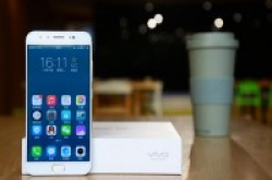 vivoX9评测：虽然性能还是老样子，但他让汉子接受了自拍