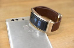 戴得又讲得！HuaweiTalkBand3试玩