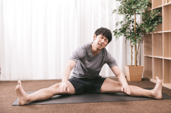 [面白日本]腿毛过浓惹人厌？日本男子除毛市场大爆发