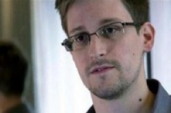 斯诺登：FBI称自己不能解锁Apple手机是一派胡言