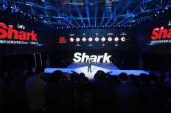 Shark专访带着两把刷子的北美老罗来中国了