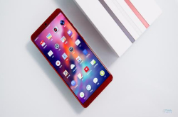 坚果Pro2s图赏出炉 坚果Pro2闻声惨烈沦为锤子机 锤粉震惊