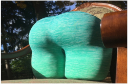 翘臀拟真乳胶枕