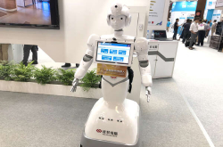 Computex2018：MIT台湾制造机器战警！“凌群Ayuda机器人”