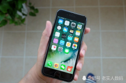 苹果觉醒 iPhone7价格狂跌 华为Mate10首当其冲
