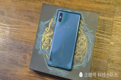 新款小米MIX2S敦煌翡翠色：美的不可方物