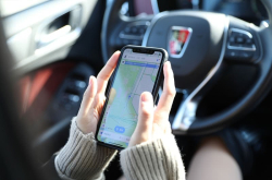 中国北斗导航同样可定位 为什么国产机却要用美国的GPS？