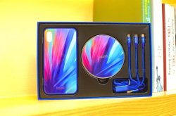 专为iPhoneX定制的三件侠真的很惊艳