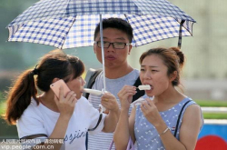 消暑记：避免高温暴晒、多饮水、充足睡眠都很重要