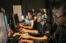 全港首个RainBowSixSiege季后赛结束冠军赢得10,000元奖金