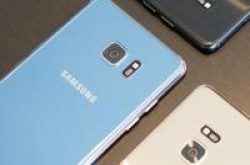 Samsung手机充满电半小时就关机授权维修点检查不出原因