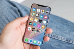 刘海儿屏/iPhone4式后背 这样的iPhoneSE2你喜欢吗？