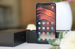 买到就是赚到 小米8正式发布：两千多的iPhoneX