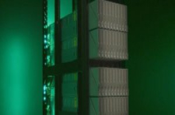 HPE展示全球首个内存运算架构概念验证原型，运算比传统PC快8千倍
