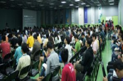 南台湾IT发声！千人齐聚高雄MOPCON行动开发大会