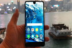 全面屏鼻祖回归香港！SharpAQUOSS2月中推出