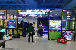 各大商场有好多VR设备入驻成现在最热的互动娱乐