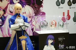 Fate霸气登录索尼魅力赏耳机你选樱还是金闪闪