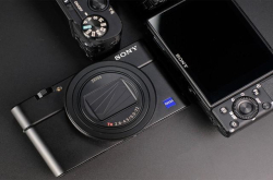 索尼黑卡RX100VI评测：精致小巧画质出色