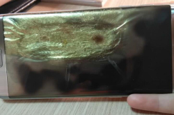 用户三星S7发生自燃 三星赔偿一部全新S9 网友：还敢用？