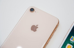 iPhone8为什么要用玻璃面板？网友的吐槽一针见血