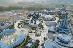 东方科幻谷中国第一个虚拟现实VR主题公园开业