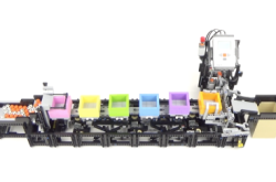 LEGO神人又有新作：载物运输带