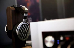 获奖丨傲然登顶落基山巅 HIFIMANSUSVARA斩获2018RMAF最佳耳机奖