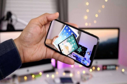 iPhoneX只是开胃菜 这款苹果手机才是库克的大招