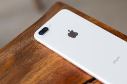 iPhone8Plus一夜降至华为价华为P20Pro首当其冲