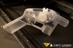 10万人下载了3D打印手枪蓝图后 特朗普表示好像不太合理
