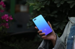 安卓手机5大巨头都在做为什么苹果的iPhone没有渐变色？