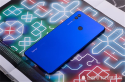 华为良心机：麒麟970＋6.95寸 2000元手机中值得选择