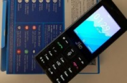 Google语音助手首次登陆功能机：2.4英寸彩屏