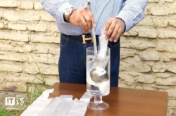 工程师发明新型塑料袋：能溶于水还能喝下去
