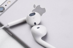 苹果自带的iPhone耳机怎么样？说出来可能你都不信