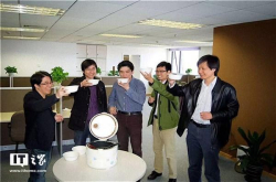 小米上市 雷军代表性历史节点照片盘点