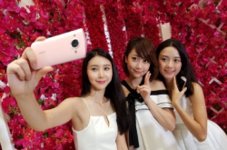 【女士新宠】美图M6新机俘虏自拍爱好者