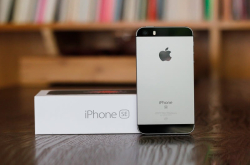 现在回过去看iPhoneSE是不是经典