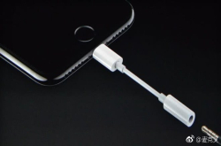 为给新iPhoneX、XPlus降价：这个配件或不再标配